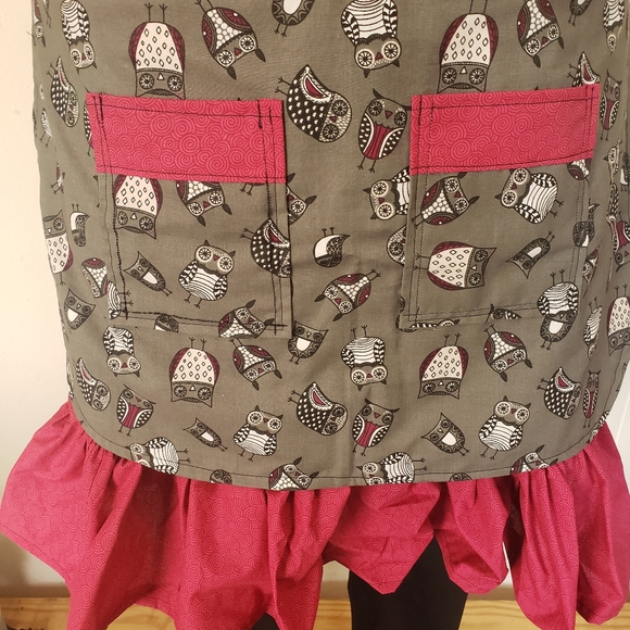 Pink Owl Ruffled Kitchen Apron - Picture 6 of 8